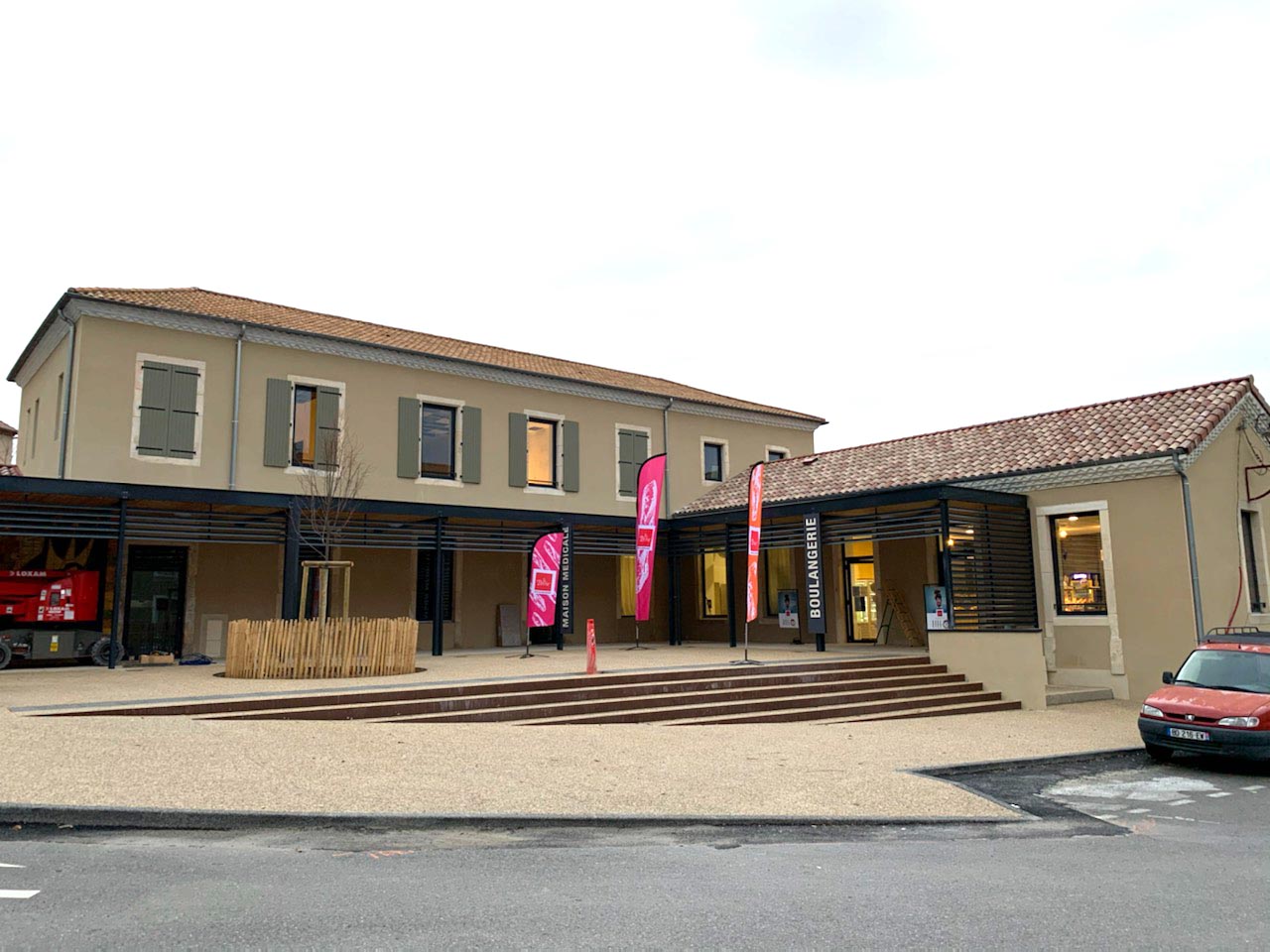 Cruas PdS&Commerces Place Cruas PdS&Commerces Place tamtam architecture