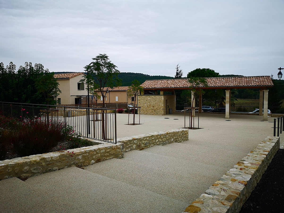 Roussas - Place 1 tamtam architecture